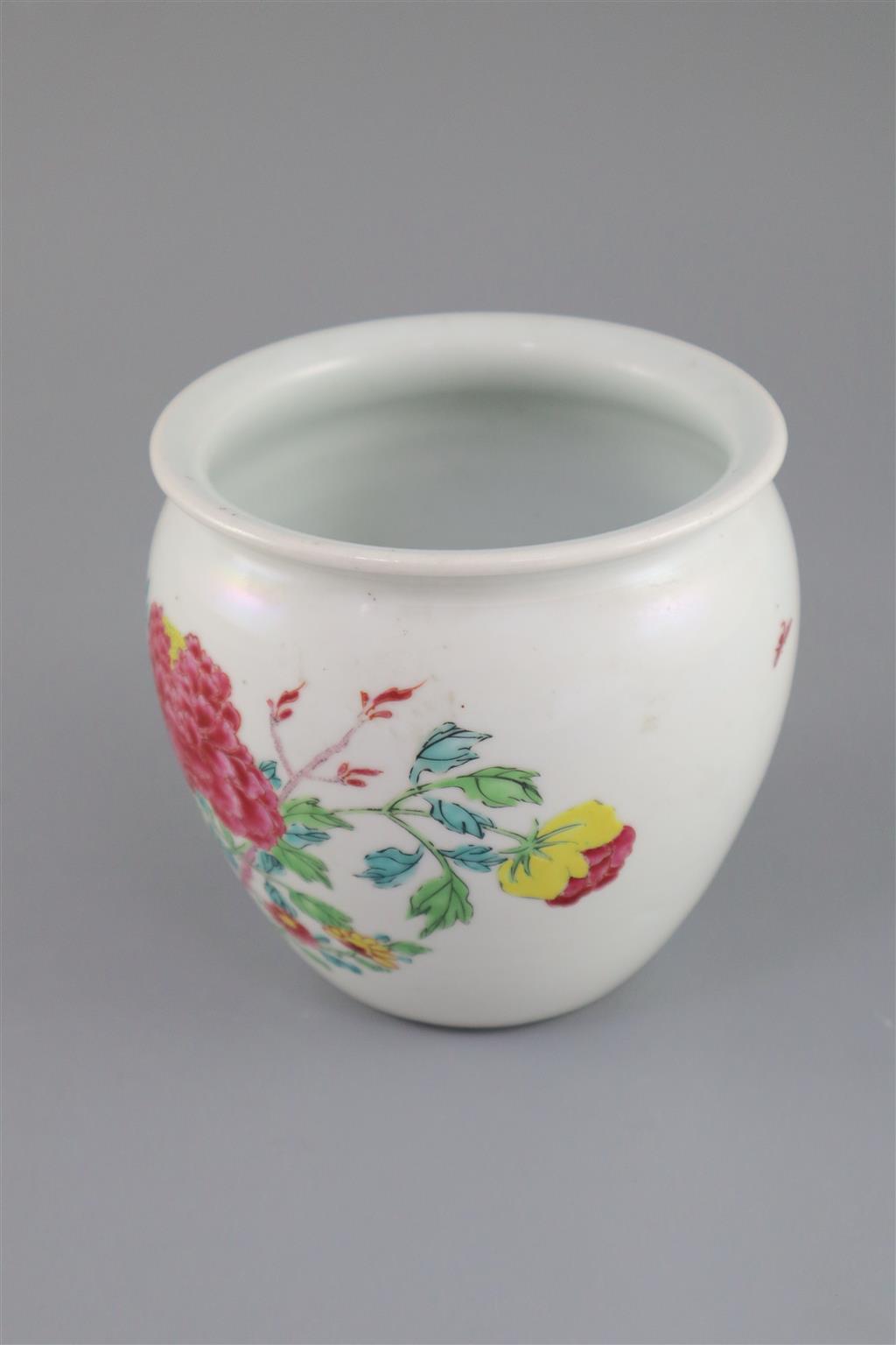 An unusual Chinese famille rose small jardiniere, Qianlong period, 11cm high, 12cm diameter